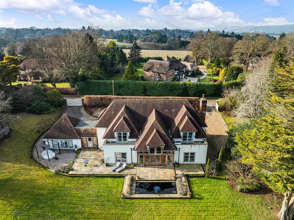 Yew Thatch, Woodhouse Lane, Holmbury St Mary, Dork