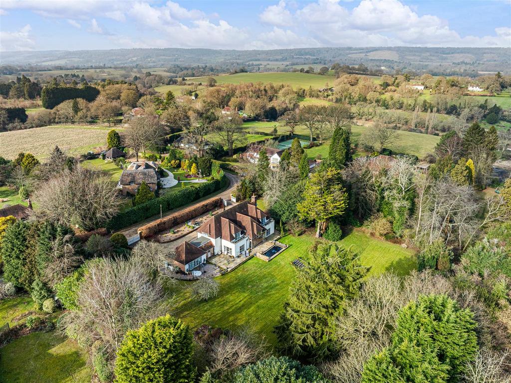 Yew Thatch, Woodhouse Lane, Holmbury St Mary, Dork