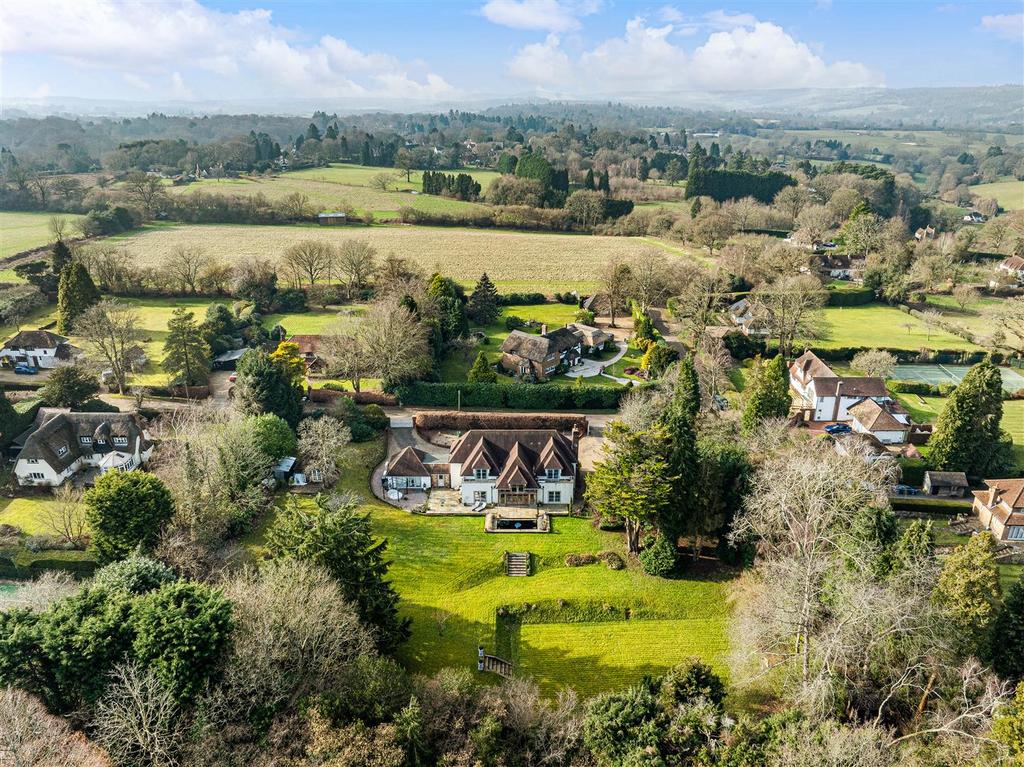Yew Thatch, Woodhouse Lane, Holmbury St Mary, Dork