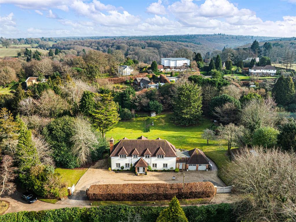 Yew Thatch, Woodhouse Lane, Holmbury St Mary, Dork