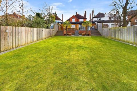 4 bedroom detached house for sale, Shanklin Drive, Stoneygate, Leicester