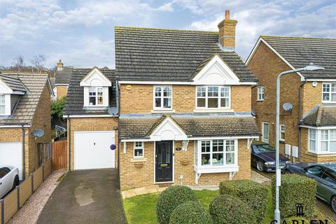 4 bedroom detached house for sale, Hoveton Way, Hainault