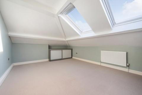 2 bedroom flat for sale, Lancaster Grove, Belsize Park, London