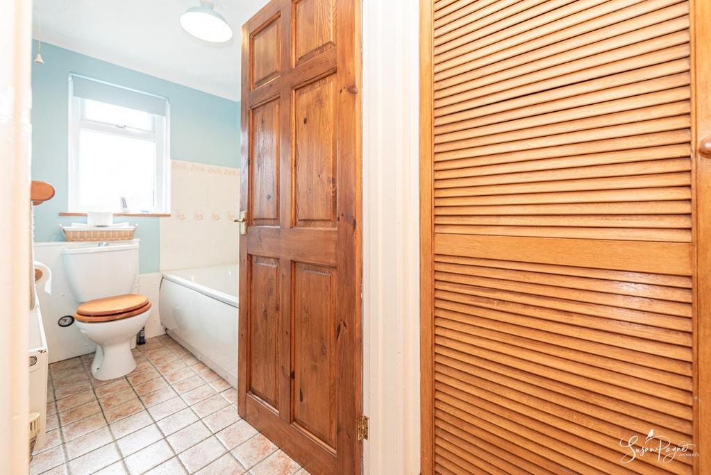 Ground Floor Bathroom