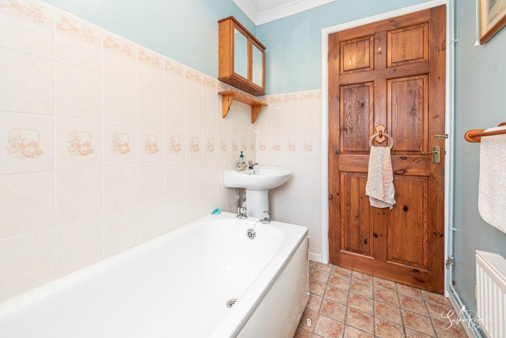 Ground Floor Bathroom