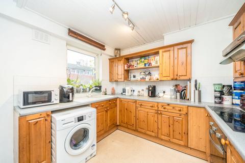 2 bedroom apartment for sale, Southbourne Gardens, Lee, SE12