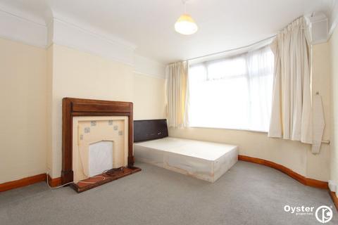 3 bedroom semi-detached house to rent, Langland Crescent, Stanmore, HA7