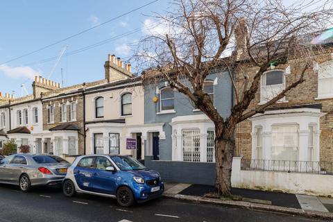 2 bedroom flat for sale, Chaldon Road, Fulham, London