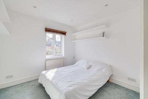 2 bedroom flat for sale, Chaldon Road, Fulham, London