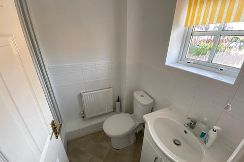41 Cotswold Drive, Wellingborough, NN8 2JB