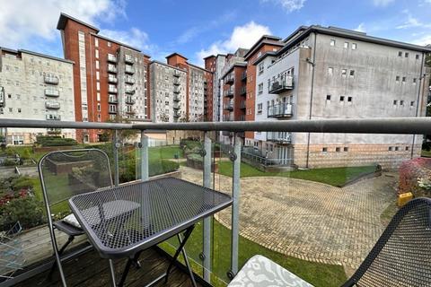 1 bedroom flat for sale, Lower Canal Walk, Southampton, Hampshire, SO14