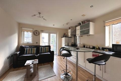 1 bedroom flat for sale, Lower Canal Walk, Southampton, Hampshire, SO14