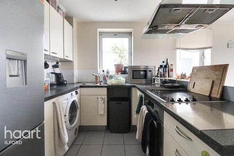 2 bedroom apartment for sale, Axon Place, Ilford