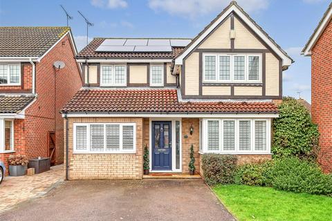 4 bedroom detached house for sale, Robin Close, Stanstead Abbotts