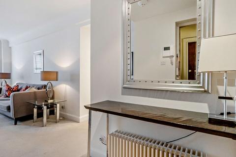 2 bedroom flat to rent, Fulham Road, London SW3
