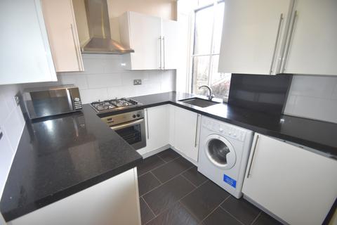 2 bedroom flat for sale, Buckingham Terrace, Glasgow G12