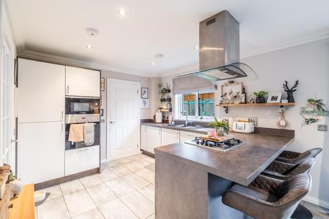 8 Herdman Place, Rattray, Blairgowrie, PH10 7FB