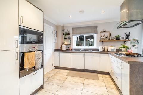 8 Herdman Place, Rattray, Blairgowrie, PH10 7FB