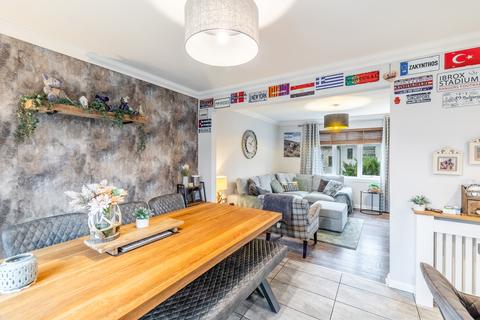 8 Herdman Place, Rattray, Blairgowrie, PH10 7FB