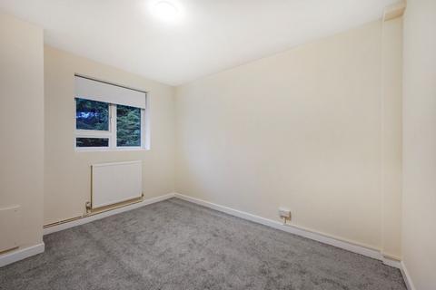 4 bedroom flat to rent, Robert Street, London NW1