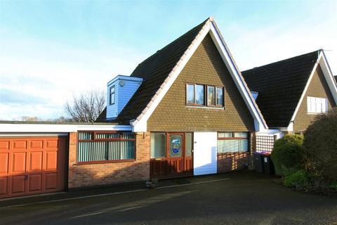 4 bedroom link detached house for sale, Forton Road, Newport, Shropshire