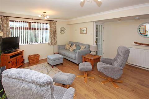 4 bedroom link detached house for sale, Forton Road, Newport, Shropshire