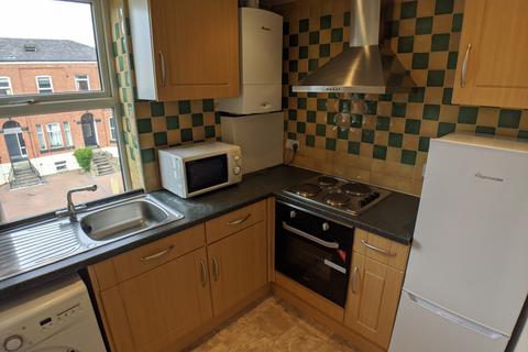 2 bedroom flat to rent, Mauldeth Road West, Manchester M20