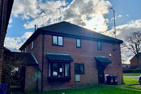 1 bedroom terraced house for sale, Langtons Meadow, Farnham Common, Slough