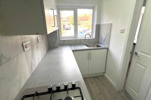 1 bedroom terraced house for sale, Langtons Meadow, Farnham Common, Slough