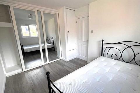 1 bedroom terraced house for sale, Langtons Meadow, Farnham Common, Slough