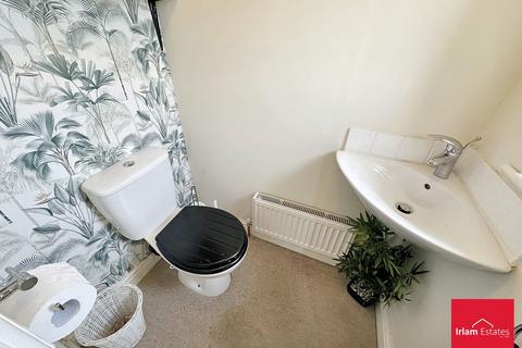 3 bedroom semi-detached house for sale, Elsinore Avenue, Irlam, M44