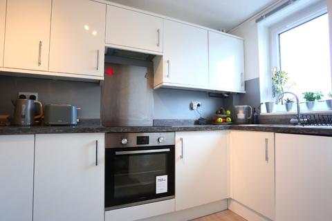 2 bedroom flat to rent, Causewayside, Newington, Edinburgh, EH9