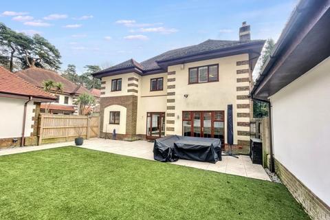 4 bedroom detached house for sale, Talbot Woods