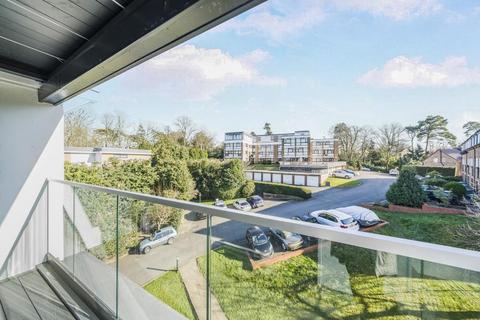 1 bedroom flat to rent, Weybridge, Surrey, KT13