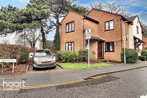 3 bedroom maisonette for sale, The Wicketts, Luton