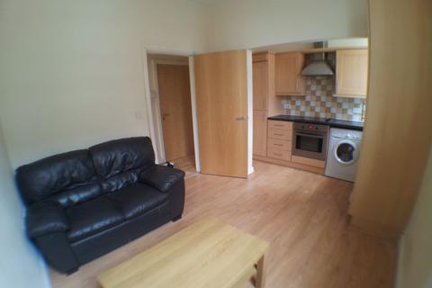 1 bedroom flat to rent, Wilmslow Road, Manchester M20