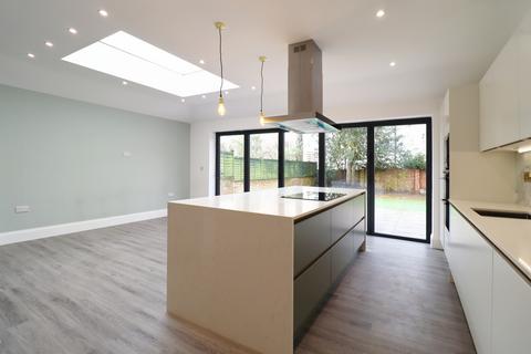 4 bedroom semi-detached house for sale, Widmore Lodge Road, Bromley