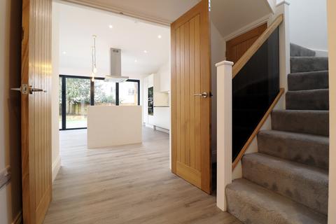 15 Widmore Lodge Road, Bromley, BR1 2QE