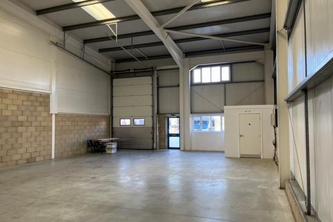 Warehouse to rent, Unit B5 Dolphin Enterprise Centre, Evershed Way, Shoreham-By-Sea, West Sussex, BN43