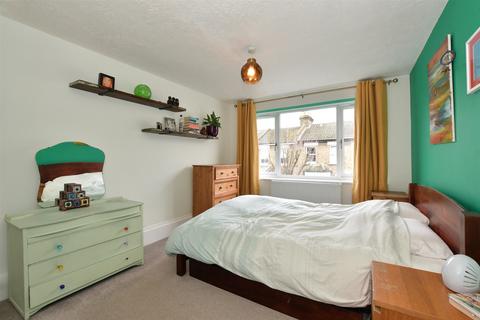 2 bedroom apartment for sale, Woodville Road, Walthamstow