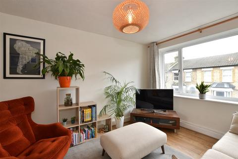 2 bedroom apartment for sale, Woodville Road, Walthamstow