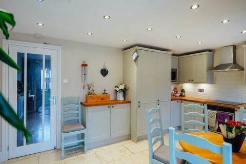 53 Beech Avenue, Drakes Broughton, Pershore, WR10 2BJ