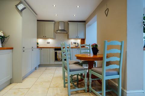 53 Beech Avenue, Drakes Broughton, Pershore, WR10 2BJ