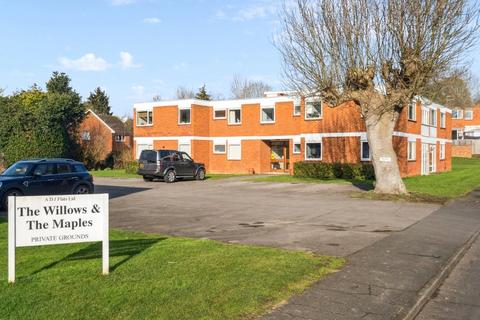 2 bedroom flat for sale, The Willows, Bourne End SL8