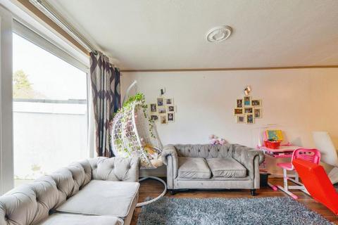 14 Burleigh Road, Hemel Hempstead, HP2 4PT