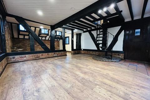 4 bedroom barn conversion to rent, 33 Lower Street, Wolverhampton