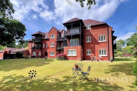 2 bedroom flat for sale, Whincroft Close, Ferndown, BH22