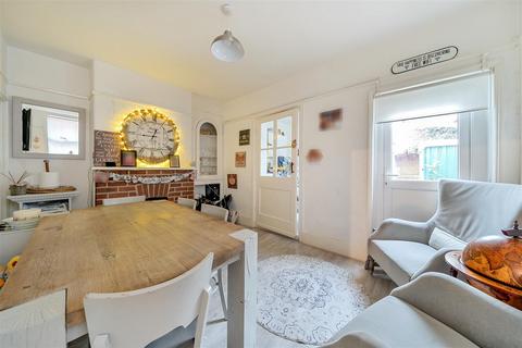 2 bedroom semi-detached house for sale, Stoke Fields, Guildford