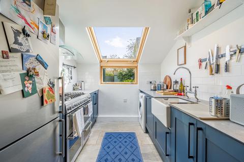 27 Strickland Street, London, SE8 4JB