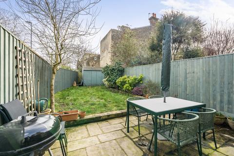 27 Strickland Street, London, SE8 4JB